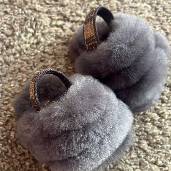 UGG Gray Furry Slippers - Picture 1 of 4